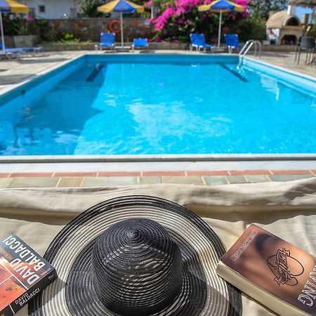 Elpida Aparthotel ゴウヴァイ エクステリア 写真