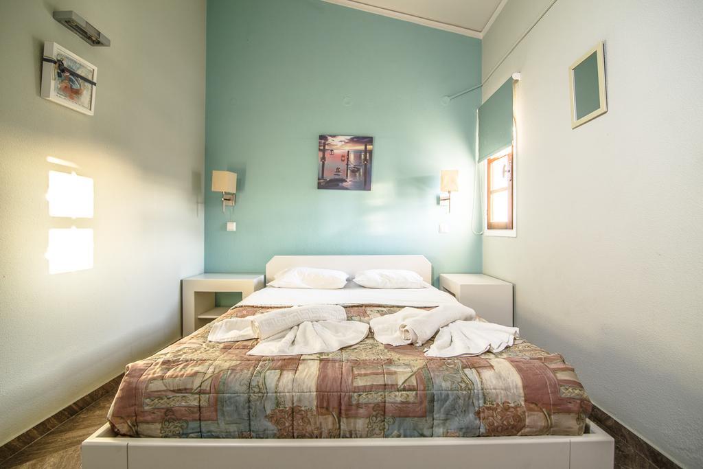 Elpida Aparthotel ゴウヴァイ エクステリア 写真